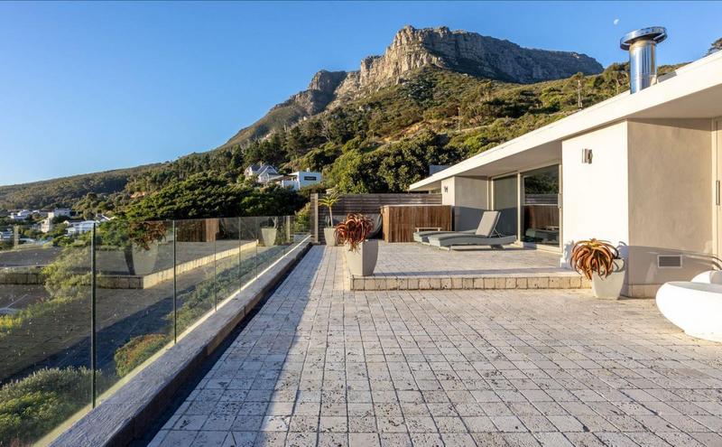 8 Bedroom Property for Sale in Llandudno Western Cape